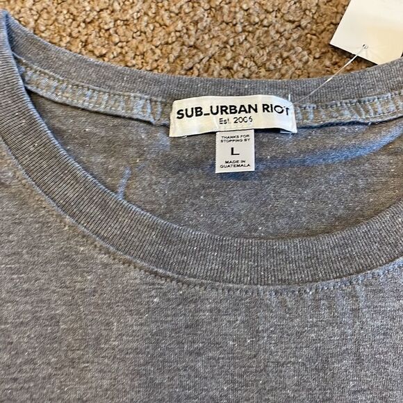 Suburban Riot Women’s Grey with Embroidered Pocket Heart Cropped T-Shirt - Picture 3 of 6